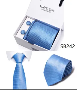 Blauwe zijden stropdas set voor heren met bijpassende manchetknopen en geschenkdoos.