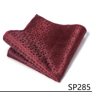 Pañuelo de bolsillo para hombre burdeos vista detalle, accesorio elegante de tela.