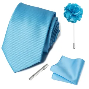 Set cravatta da uomo azzurro tinta unita con fazzoletto, fiore all'occhiello e fermacravatta.