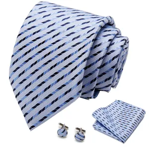 Klassieke blauwe gestreepte stropdas set voor heren inclusief pochet en bijpassende manchetknopen.