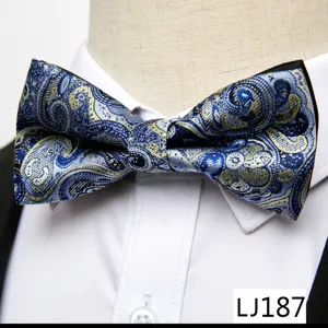 Nœud papillon élégant bleu et or motif cachemire pour hommes costume mariage formel.