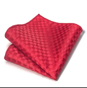 Pañuelo de bolsillo rojo a cuadros para hombre, accesorio formal elegante para bodas.