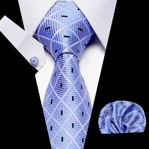 Heren blauwe ruit stropdas set inclusief stropdas manchetknop en pochet voor formele zakelijke kleding.