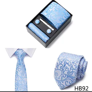 Gros plan de cravate à motifs bleus, tissu tissé floral exquis avec détail élégant.