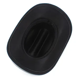 Vista dettagliata del cappello da cowboy nero classico, taglia 57 con etichetta poliestere.