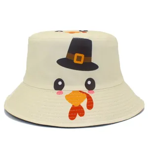 Detalle de sombrero de pescador con estampado de pavo de Acción de Gracias, diseño sombrero peregrino.