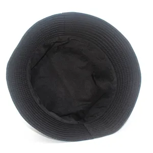 Sombrero de cubo negro clásico para uso diario, protección solar casual al aire libre.