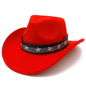 Elegante cappello da cowboy rosso in feltro con fascia di note musicali tesa larga moda