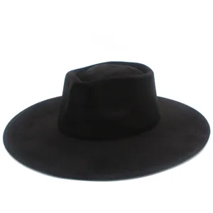 Chapeau Fedora en daim noir détail, chapeau de jazz élégant pour look chic et tendance.