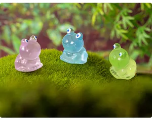 Figurine di rane luminose in resina per micro paesaggio, simpatico decoro in muschio da scrivania.