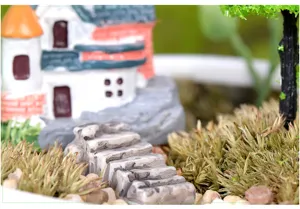 Mini scala in resina per giardino in miniatura muschio succulente decorazione dettaglio.