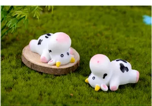 Cute resin dairy cow miniature figurines for moss micro landscape garden bonsai decoration.
