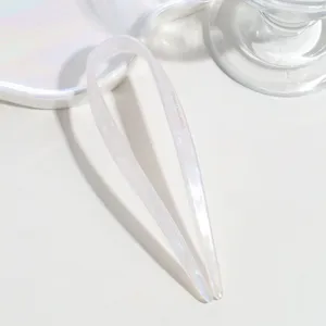 Minimalist U-shaped hair pin elegant bun pin stylish hair accessory for daily commute and styling.