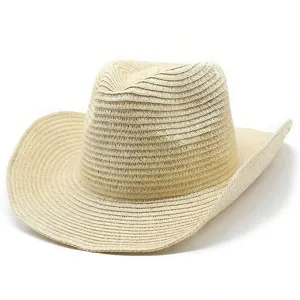 Vue détaillée du chapeau de paille tissé montrant une texture respirante et un beau travail.