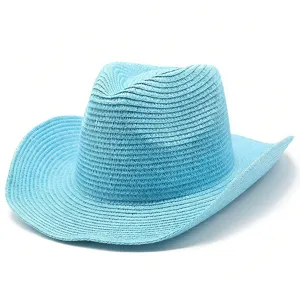 Chapeau de paille tissé bleu clair style cowboy occidental extérieur respirant soleil