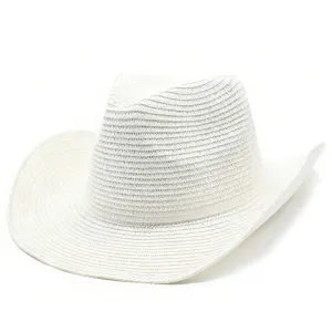 Détail chapeau cowboy en paille tressée blanche, protection solaire respirante hommes femmes.