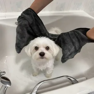 Thick pet drying towel for dogs and cats, super absorbent microfiber bath mitt for grooming.