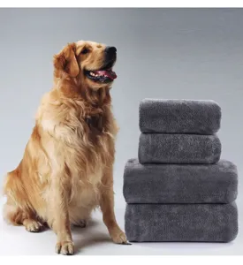 Zachte absorberende huisdierhanddoek voor honden en katten, sneldrogende grijze badhanddoek