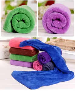 Microfiber cleaning towel detail view, ultra absorbent multi-color car wash towel features.