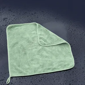 Thickened coral velvet car drying towel, ultra absorbent streak free cleaning cloth.