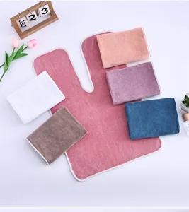 Set di asciugamani a U per salone di bellezza con asciugamani viso colorati per trattamenti SPA.