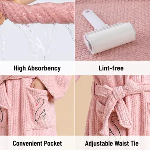 Albornoz de franela de coral para mujer, ropa de dormir suave y absorbente con cisne.