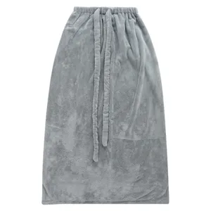 Serviette de bain portable en polaire corail douce et absorbante pour femmes gris