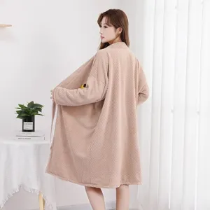 Waffle fleece bathrobe for women men, soft warm sleepwear bath towel for daily home use.