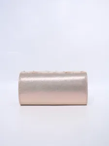 Borsa da sera rosa oro lucida con delicato ricamo in pizzo per abiti ed eventi eleganti.