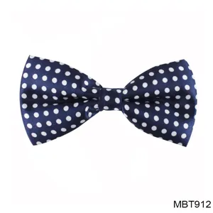 Nœud papillon bleu marine classique à pois blancs, tissu polyester élégant pour hommes.