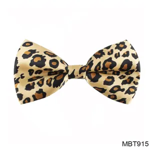 Nœud papillon en polyester imprimé léopard, détail idéal pour mariage décontracté et homme.