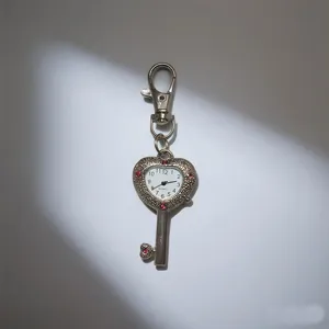 Orologio da tasca al quarzo a forma di chiave cuore portachiavi ciondolo moda donna
