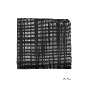 Mooie klassieke heren pochette zwart wit gestreepte stijlvolle zakdoek voor kostuum