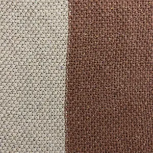 Strickstoff Detail Nahaufnahme zeigt Beige und Braun Farbblock Textur für Handtasche Zubehör.