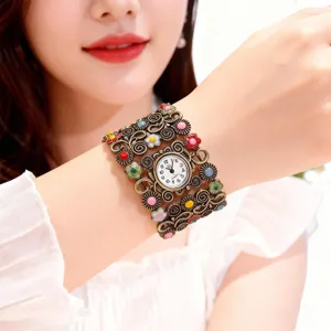 Retro Ethnic Style Alloy Hollow Carved Bracelet Quartz Watch For Women Vintage Floral Small Dial Wristwatch Fashion Jewelry
