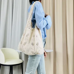 Strick-Shopper Umhängetasche mit ausgehöhltem Blattmuster, modische Freizeittasche für Damen Alltag.