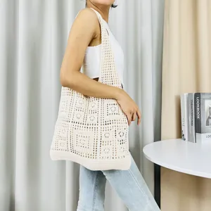 Beiger Häkelstrick Shopper Tasche lässige hohle Strand Schultertasche für den Alltag
