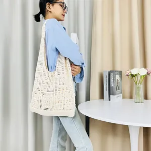 Beige Strick Tote Bag Detail, lässige gewebte Umhängetasche für Damen Alltag.