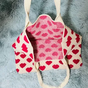 Süße Strick-Herzen-Tasche, modische Umhängetasche mit großem Fassungsvermögen für Damen.