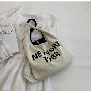 Koreanischer Vintage Strick Umhängetasche für Damen, Lässige Woll Handtasche mit Buchstaben.