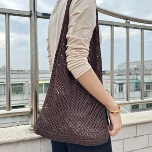 Braune Strick Netz Schultertasche, lässige Häkel Shopper Handtasche für Damen Alltag Streetwear.
