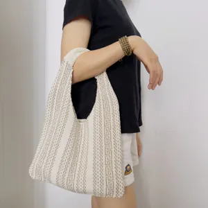 Knitted shoulder bag for women, casual geometric pattern tote bag underarm handbag daily use.
