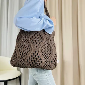Braune Strick-Häkel-Tragetasche für Damen, stylische Strand-Web-Schultertasche für den Alltag.