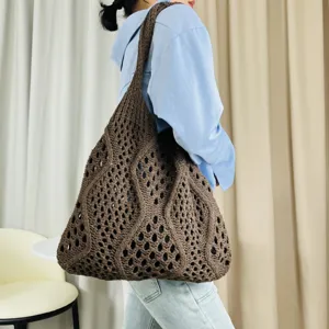 Modische braune Strick-Totetasche, hängende Schulter-Strandtasche für Alltag und Reise.