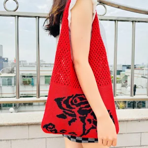 Modische rote Strick-Tasche mit schwarzem Rosenmuster, lässige gehäkelte Schultertasche Damen.