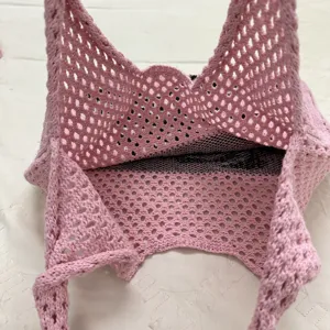 Rosa gestrickte Mesh Tote Tasche für Damen, stilvolle gehäkelte Handtasche Detailansicht.