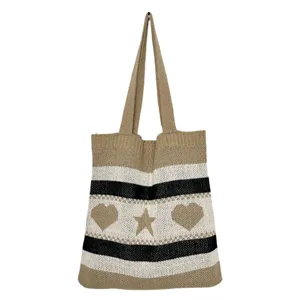 Gestrickte Damentasche modische gestreifte Umhängetasche lässige Strick Handtasche mit Stern.