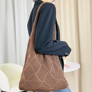 Modische braune gestrickte Loch-Tasche, lässige Häkel-Schultertasche für Damen.