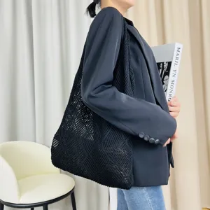 Schwarze Häkel-Tasche für Damen, Strick Schultertasche mit Lochmuster, lässige Handtasche für Alltag.