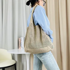 Gestrickte Häkel Shopper Tasche für Damen, stylische lässige Schultertasche beige.